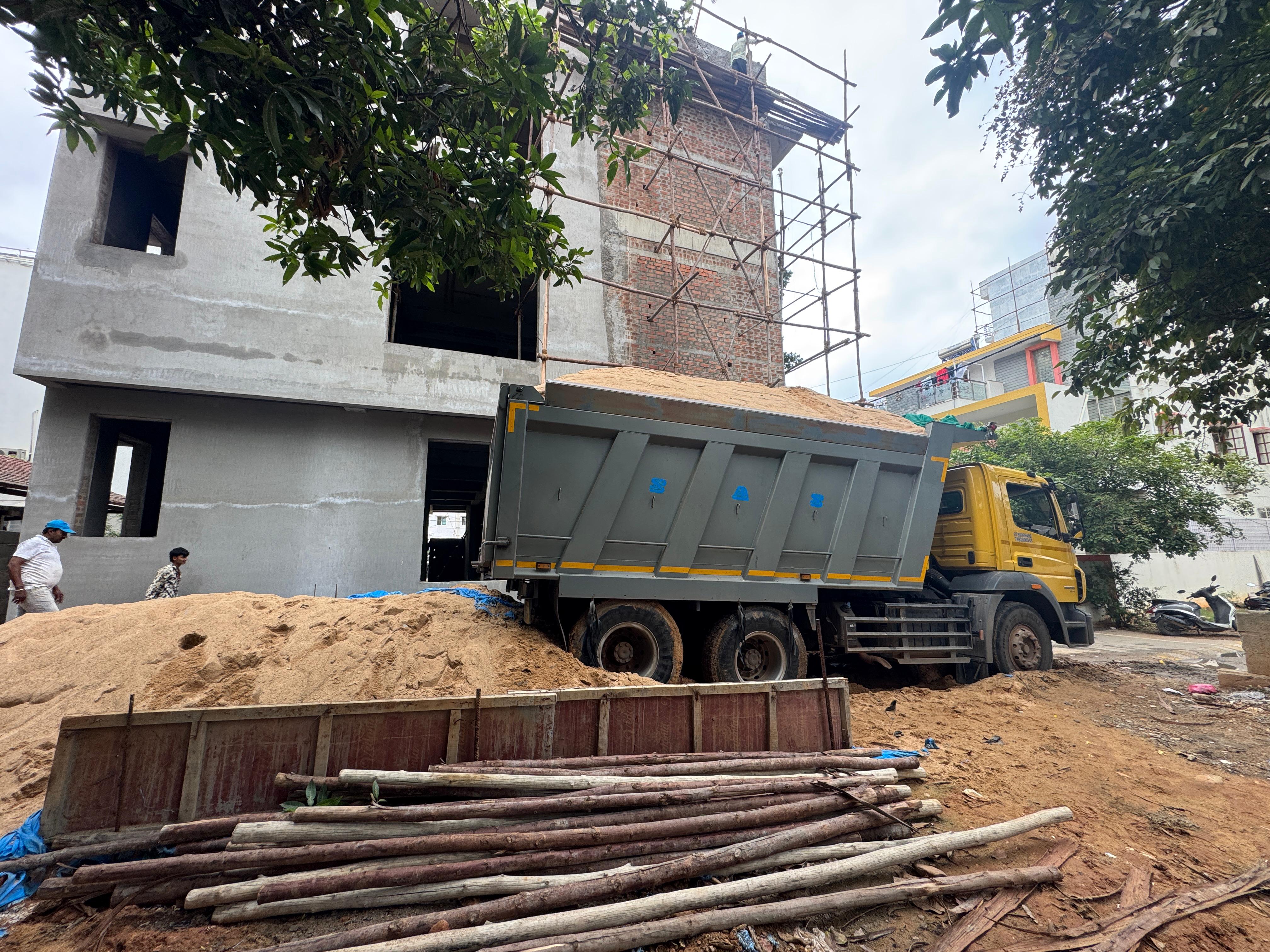 32-38 Ton Vehicle